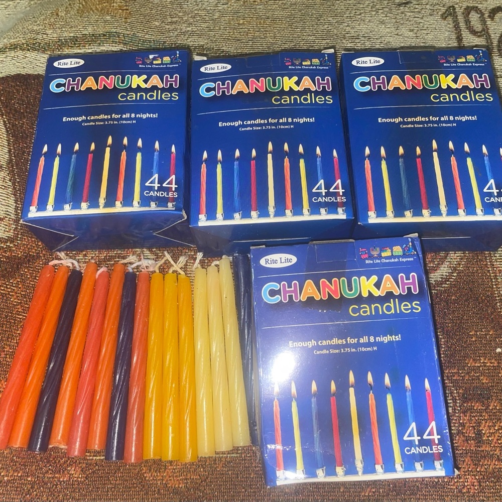Lot of 4 44ct Boxes (176 total) Rite Lite Chanukah Hanukkah Candles, Multicolor